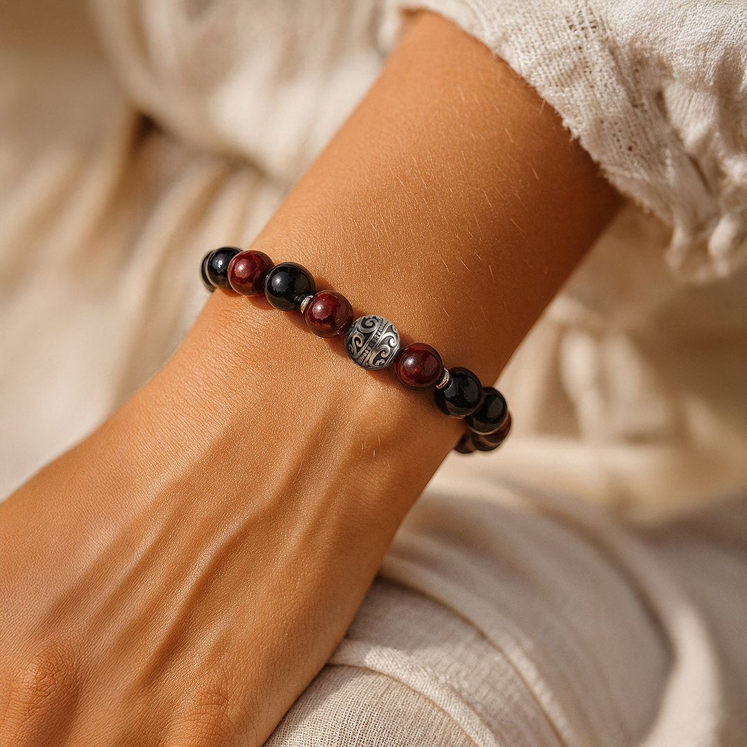 ATELIER-TIBET – Bracelet Premium Flamme Ardente en Grenat, Œil de Taureau & Obsidienne noire