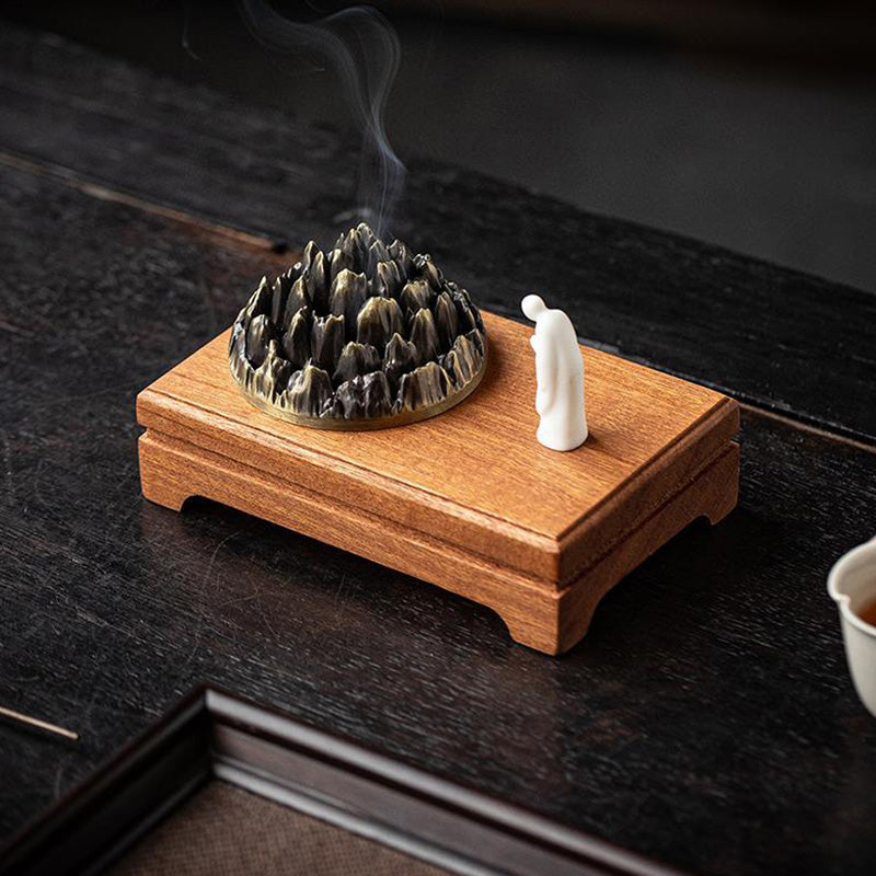 ATELIER-TIBET | Brûleur d’Encens Montagne Zen avec Moine – Base en Bois Naturel