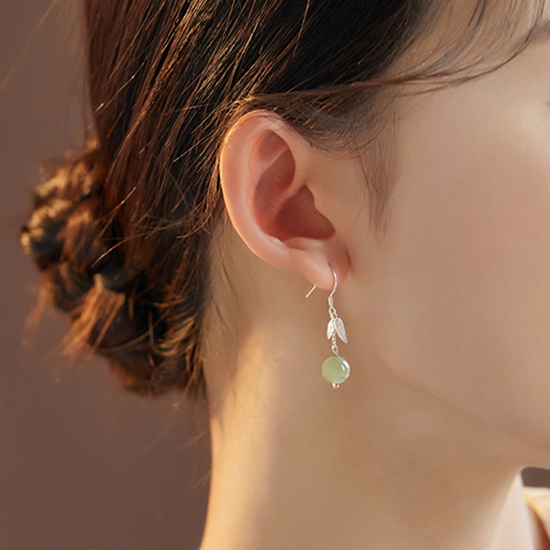 ATELIER-TIBET – Boucles d’Oreilles Pendantes Bambou en Jade Hetian Naturel & Argent 999