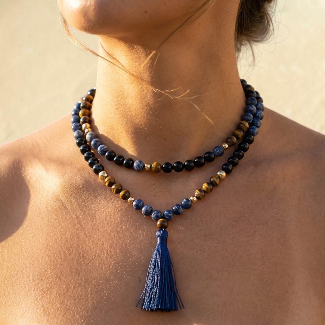 ATELIER-TIBET – Collier Mala Bouclier Intérieur en Sodalite, Œil de Tigre & Onyx Noir