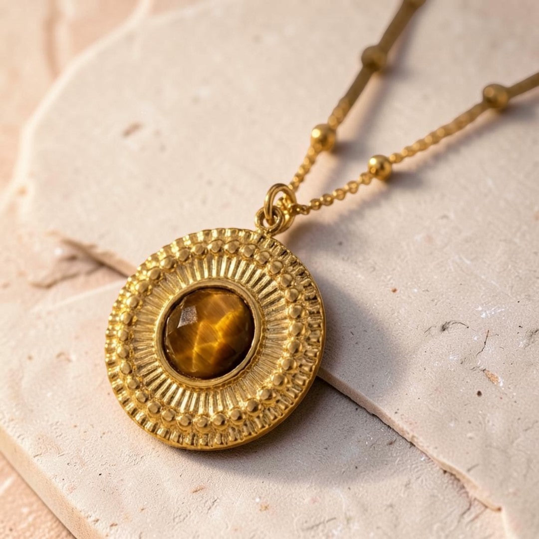 ATELIER-TIBET – Pendentif Force Intérieure en Œil de Tigre Doré