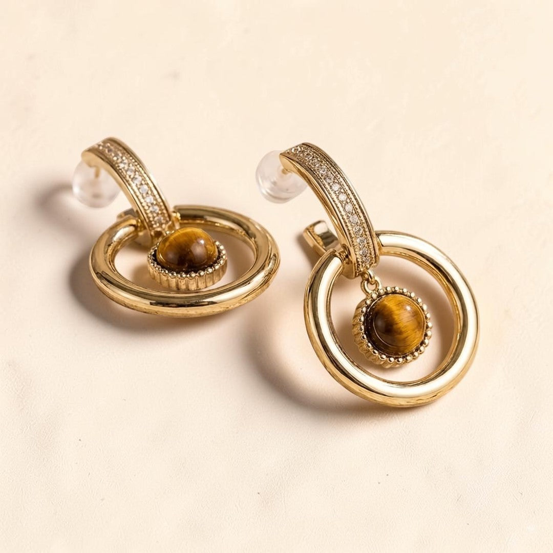 ATELIER-TIBET – Boucles d’Oreilles Éclat Félin en Œil de Tigre & Plaqué Or