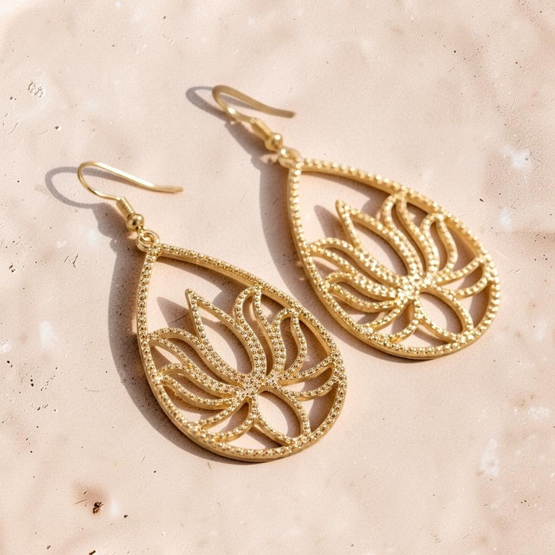 ATELIER-TIBET – Boucles d’Oreilles Calme & Élégance Lotus Lumineux