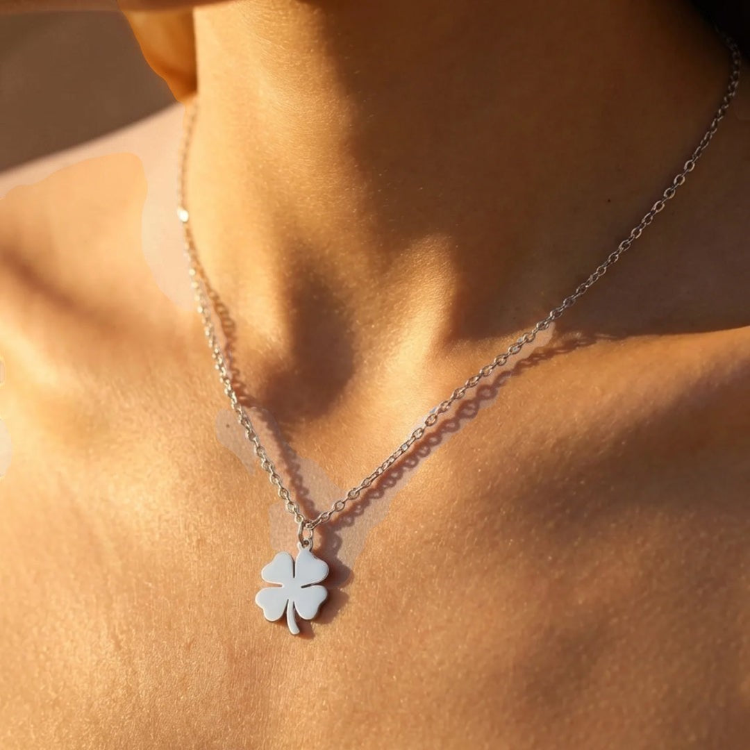 ATELIER-TIBET – Pendentif Trèfle Porte-Bonheur