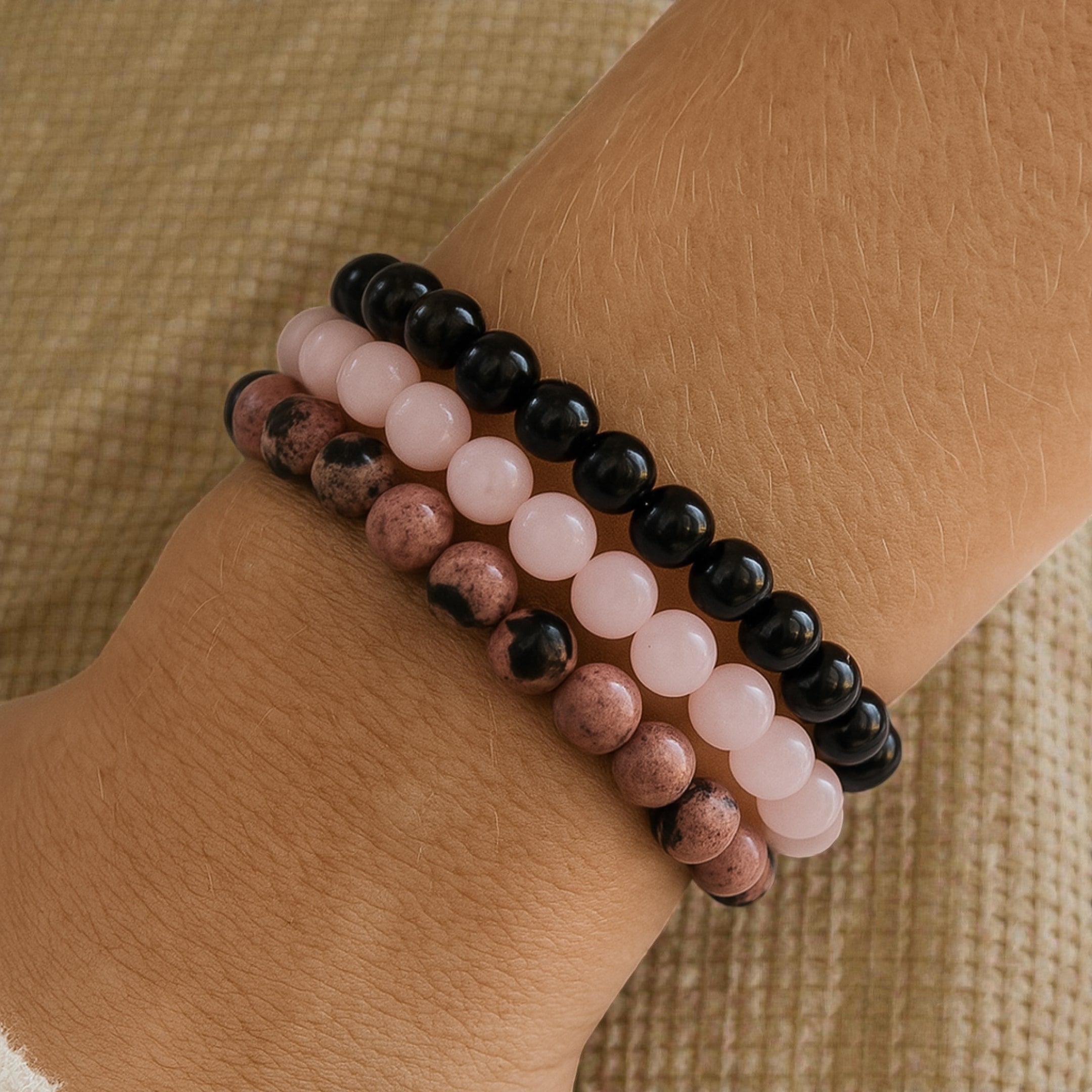 ATELIER-TIBET – Trio de Bracelets Paix & Équilibre en Onyx, Quartz Rose & Rhodonite