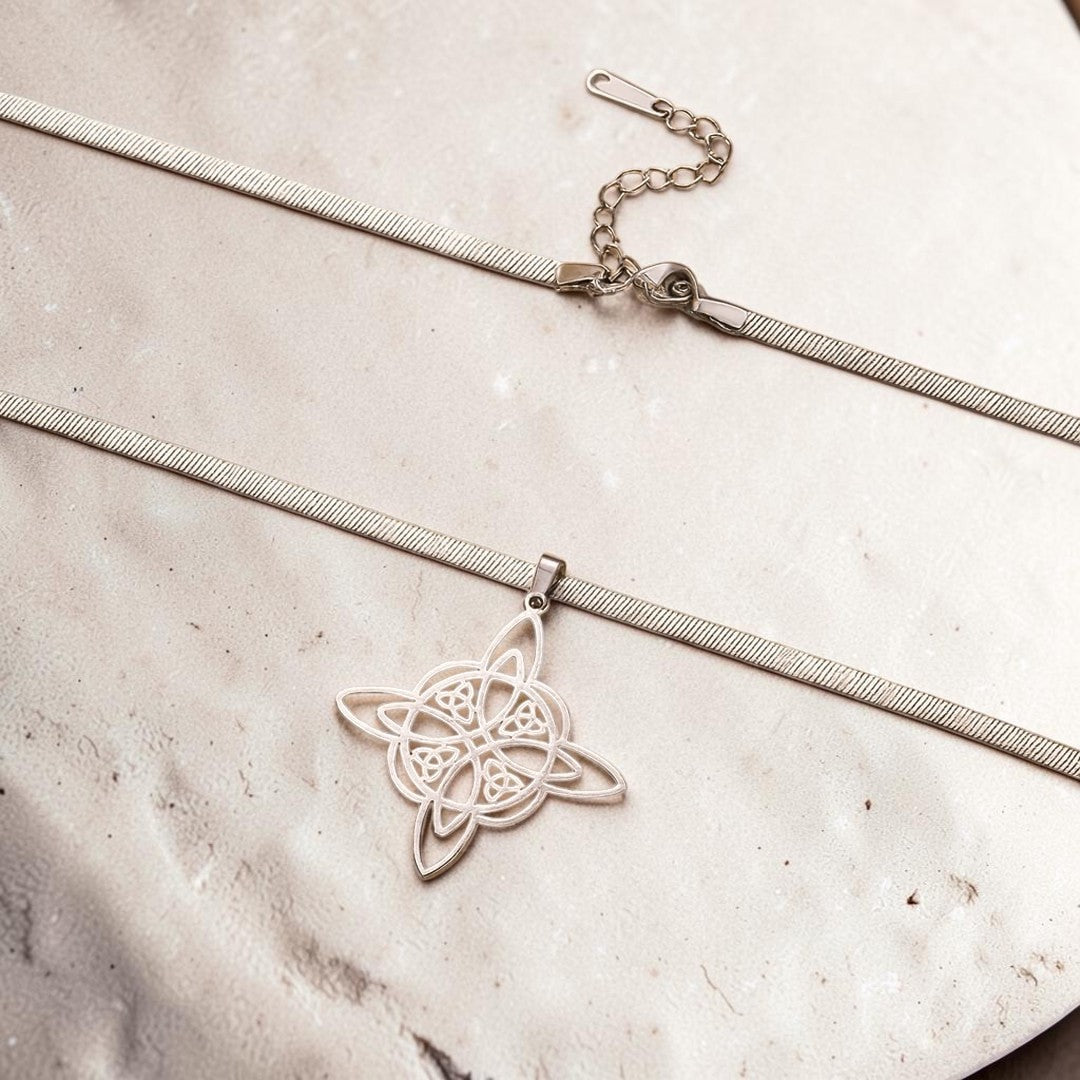 ATELIER-TIBET – Pendentif Protection Éternelle - Nœud de Sorcière, Chaîne plate