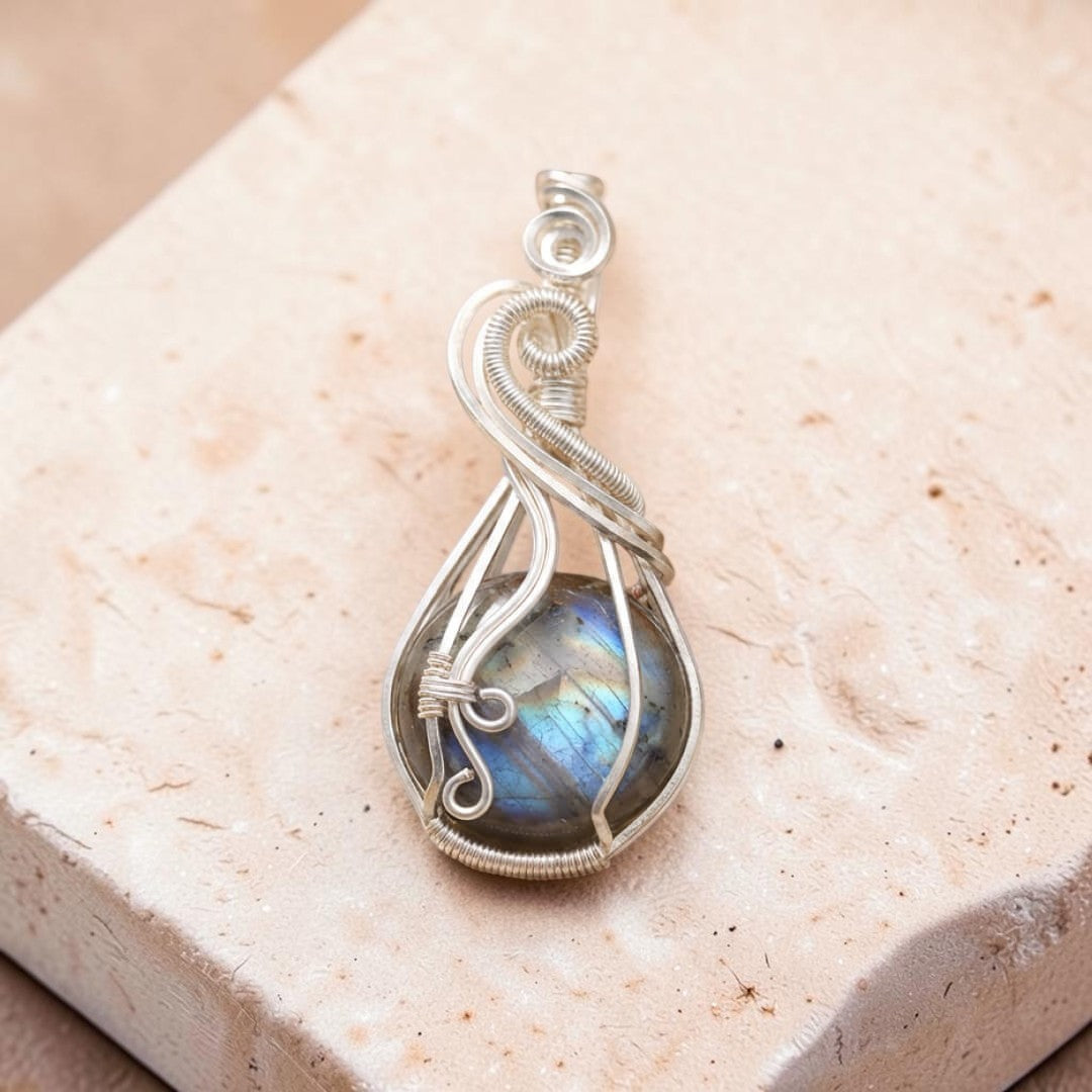 ATELIER-TIBET – Pendentif Oeil Céleste en Labradorite