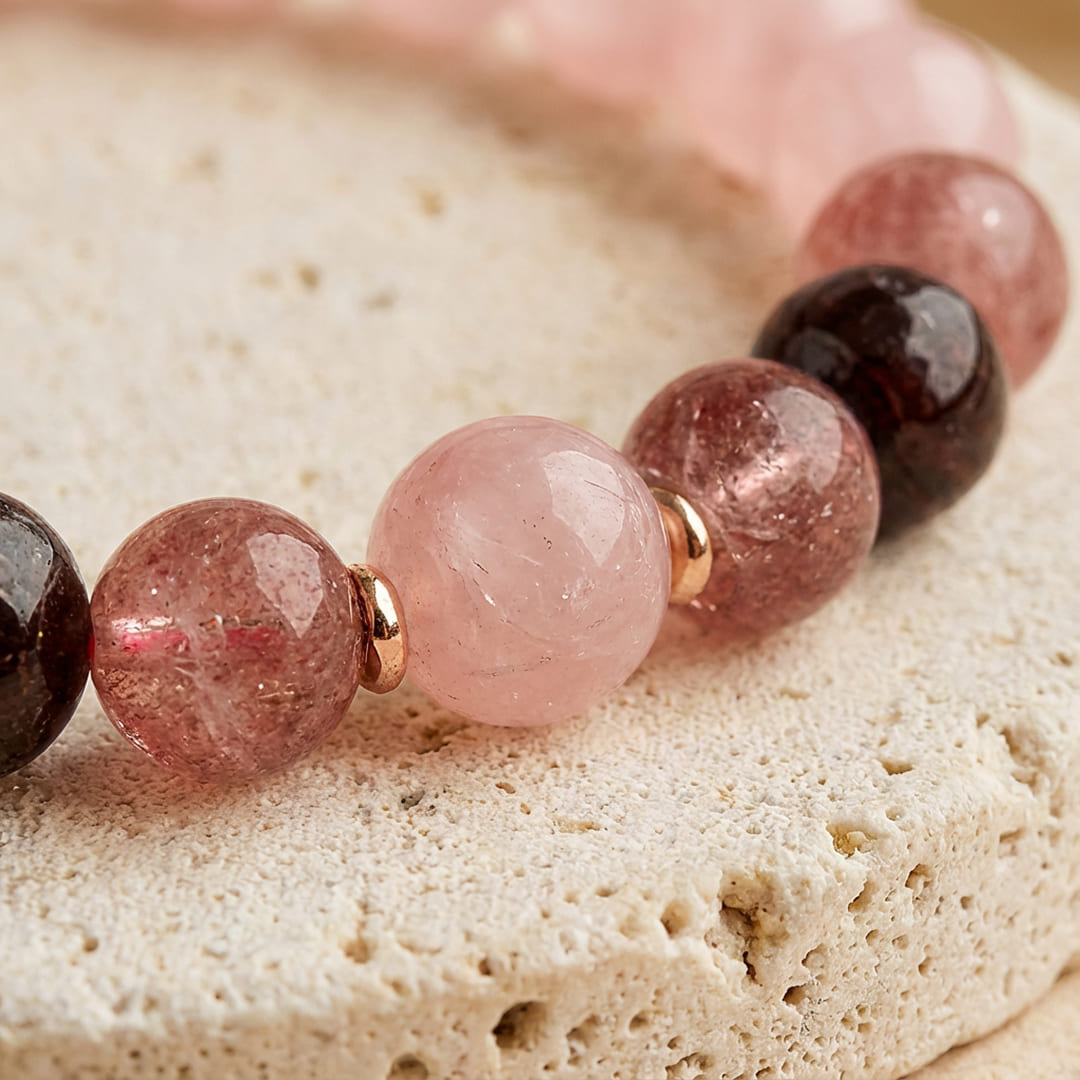 ATELIER-TIBET – Bracelet Amour Infini en Quartz Rose, Grenat & Quartz Fraise