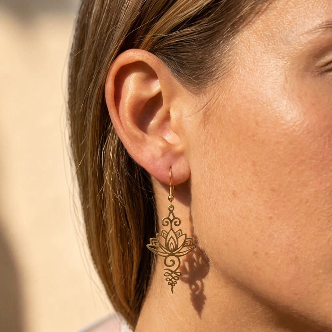 ATELIER-TIBET – Boucles d'Oreilles Lotus Unalome