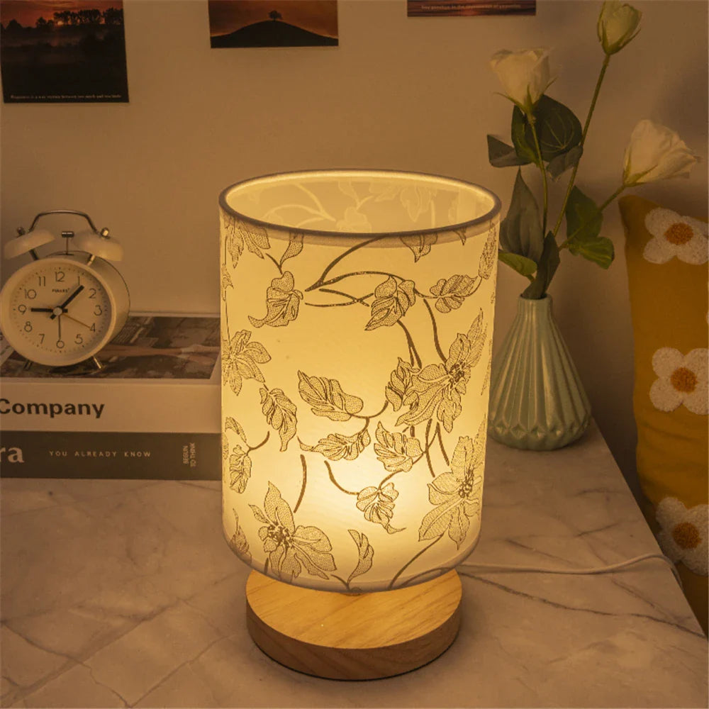 ATELIER-TIBET – Lampe de Chevet Florale en Bois & Tissu, Lumière LED Douce et Apaisante