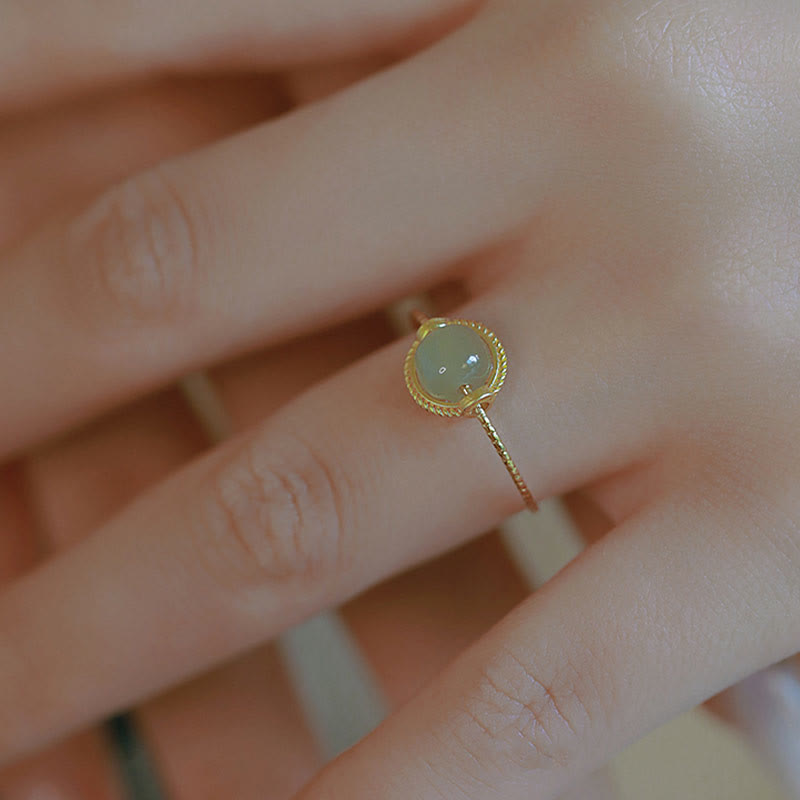 ATELIER-TIBET – Bague Chance & Prospérité en Jade Naturel – Cuivre Plaqué Or 14 Carats – Ajustable