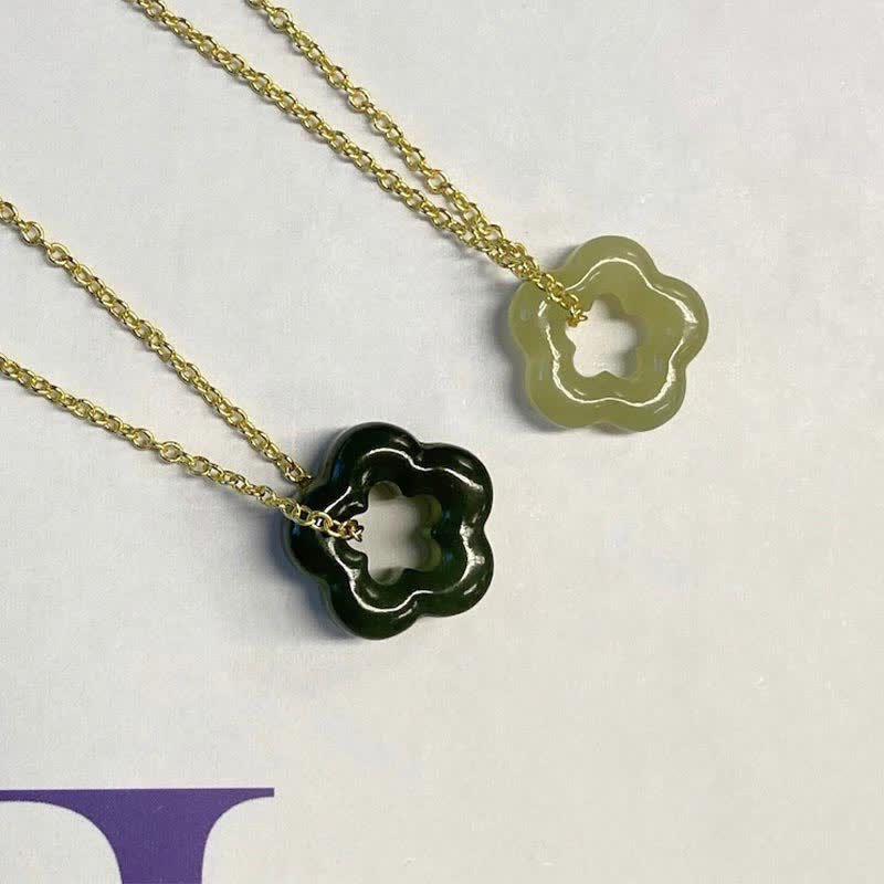 ATELIER-TIBET – Collier Floral en Jade Hetian ou Jade Cyan Naturel