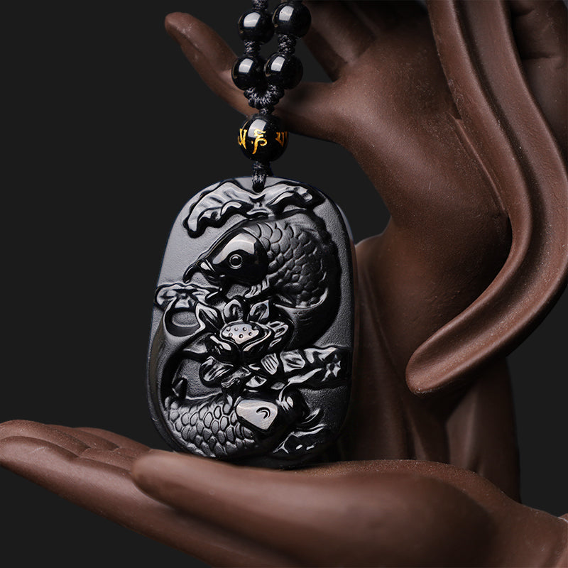 ATELIER-TIBET – Collier Lotus & Carpe Koï en Obsidienne Noire Naturelle