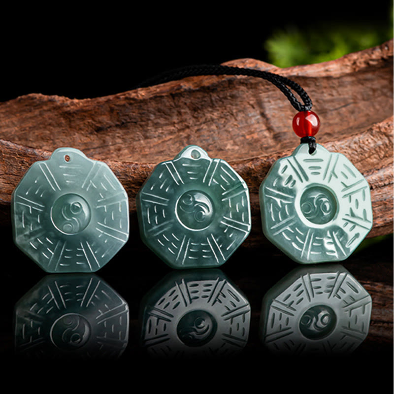 ATELIER-TIBET – Collier Feng Shui Bagua Yin Yang en Jade Naturel