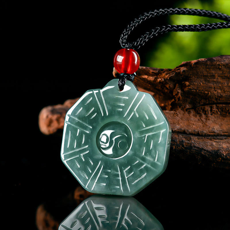 ATELIER-TIBET – Collier Feng Shui Bagua Yin Yang en Jade Naturel