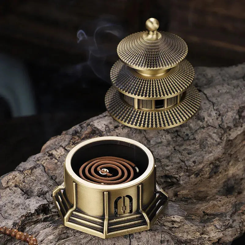 ATELIER-TIBET – Brûleur d’Encens en Laiton Pagode Antique, Aura Sacrée & Intemporelle