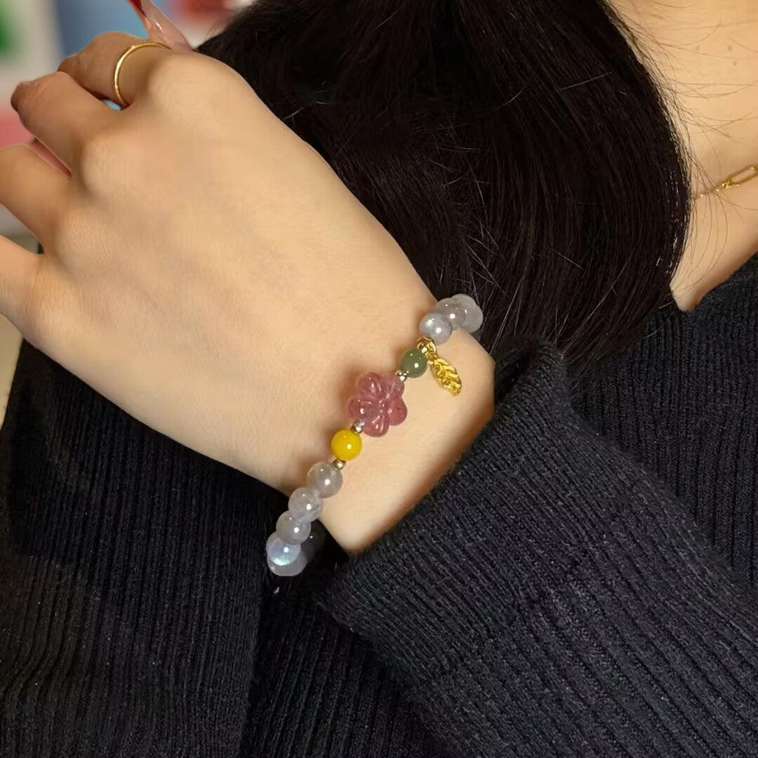 ATELIER-TIBET – Bracelet Labradorite et Quartz Fraise – Feuille Dorée