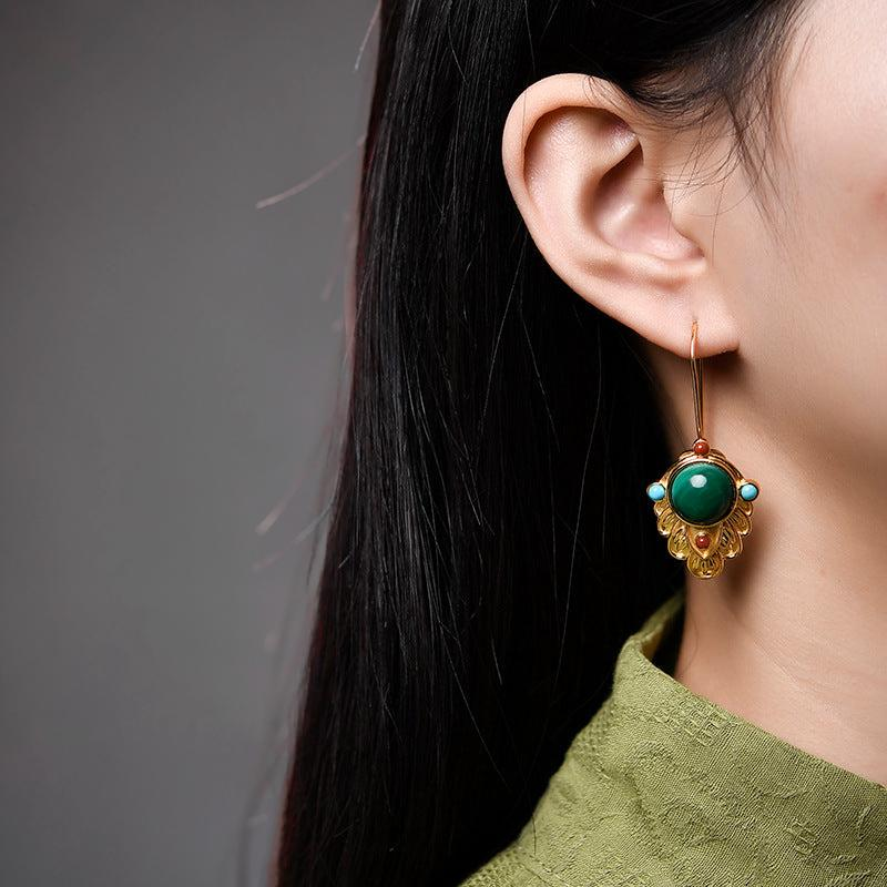 ATELIER-TIBET – Boucles d'Oreilles Malachite – Feuille Dorée, Argent Plaqué Or