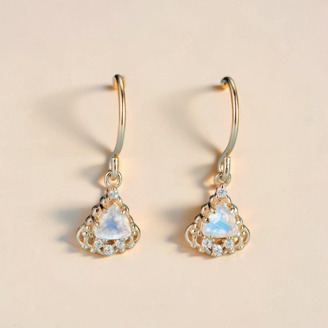 ATELIER-TIBET – Boucles d'Oreilles Pierre de Lune – Féérie Royale, Argent Plaqué Or