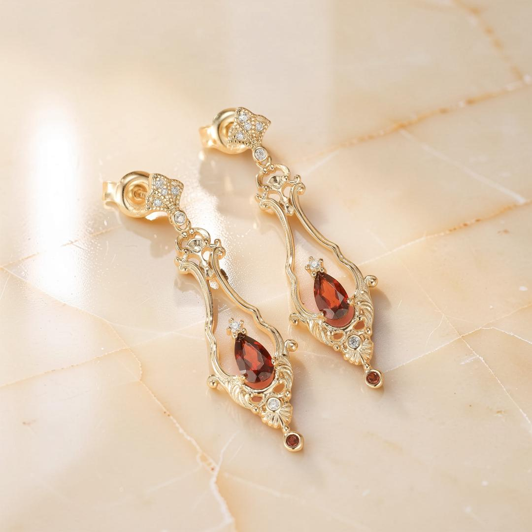 ATELIER-TIBET – Boucles d’Oreilles Grenat – Reflet Majestueux, Argent Plaqué Or