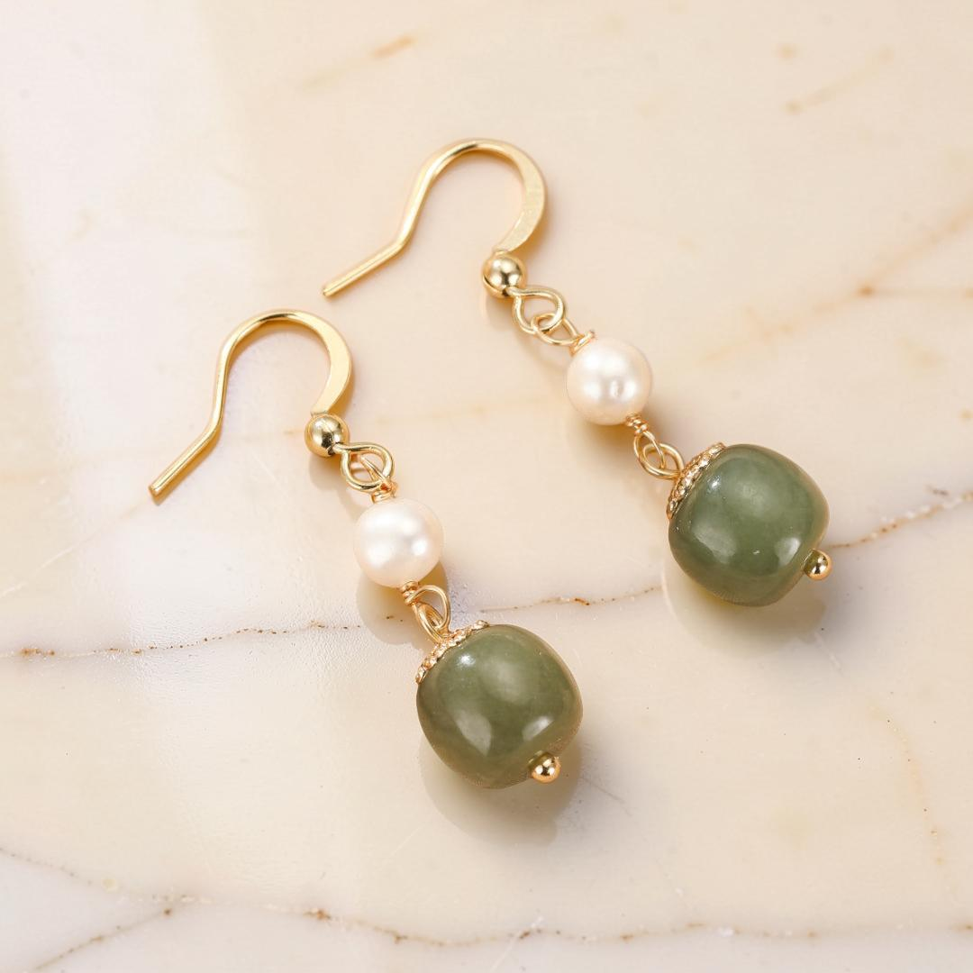ATELIER-TIBET – Boucles d’Oreilles Jade Néphrite et Perle – Équilibre Naturel