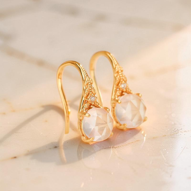 ATELIER-TIBET – Boucles d'Oreilles Quartz Rose – Éclat Floral, Argent Plaqué Or