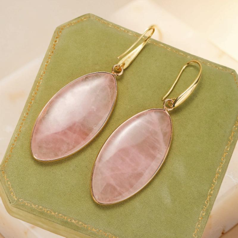 ATELIER-TIBET – Boucles d'Oreilles Quartz Rose – Élégance Lumineuse