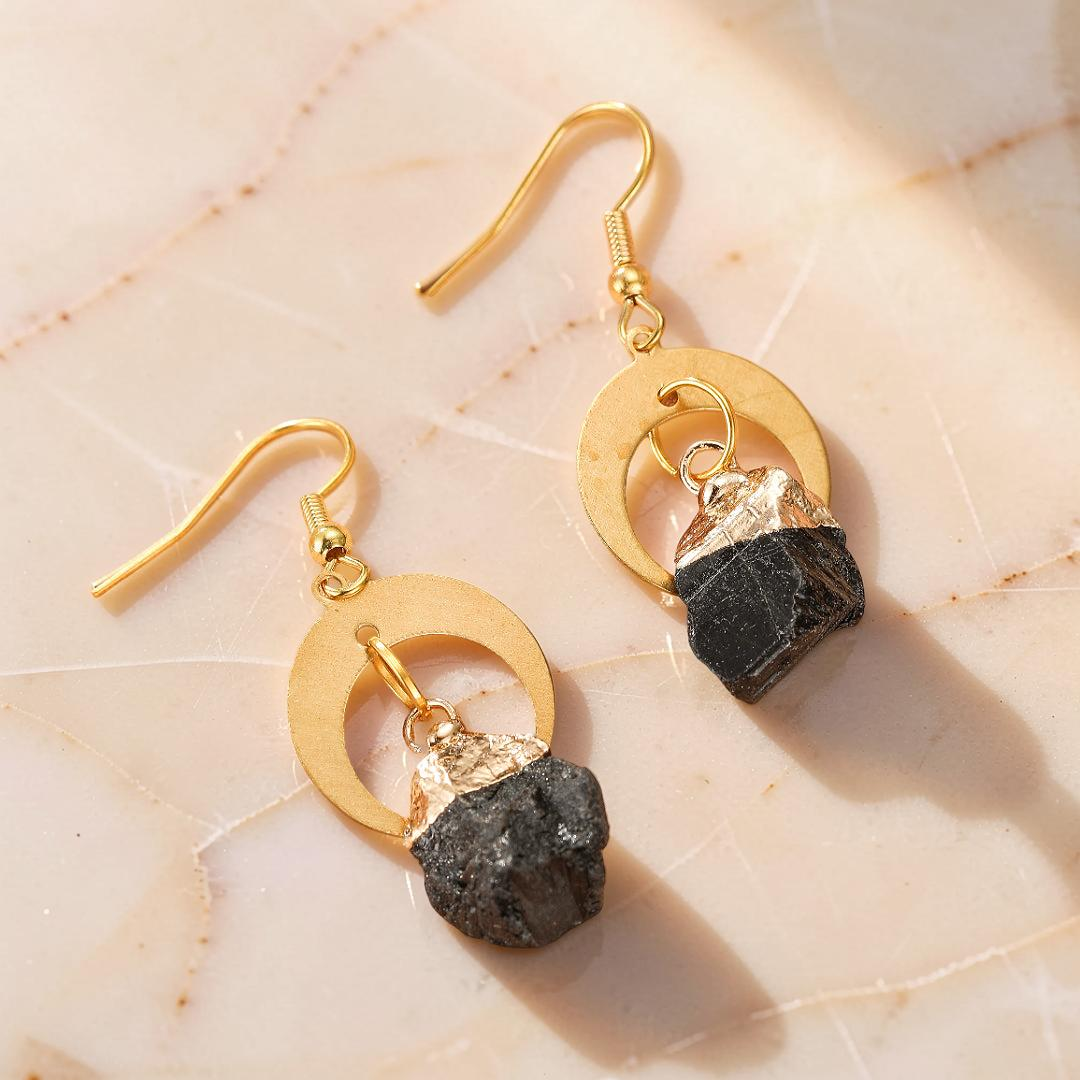 ATELIER-TIBET – Boucles d’Oreilles Tourmaline Noire – Lune Sombre