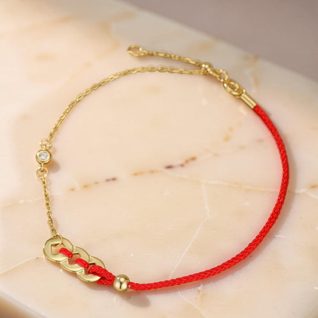 ATELIER-TIBET – Bracelet Cordon Rouge – Monnaies Porte-Bonheur, Argent Plaqué Or 18K