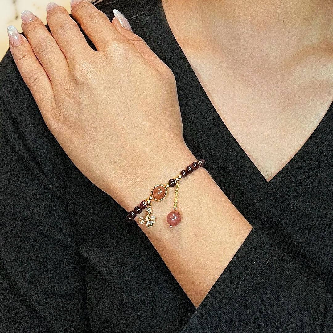 ATELIER-TIBET – Bracelet Grenat et Quartz Fraise – Grâce Papillon