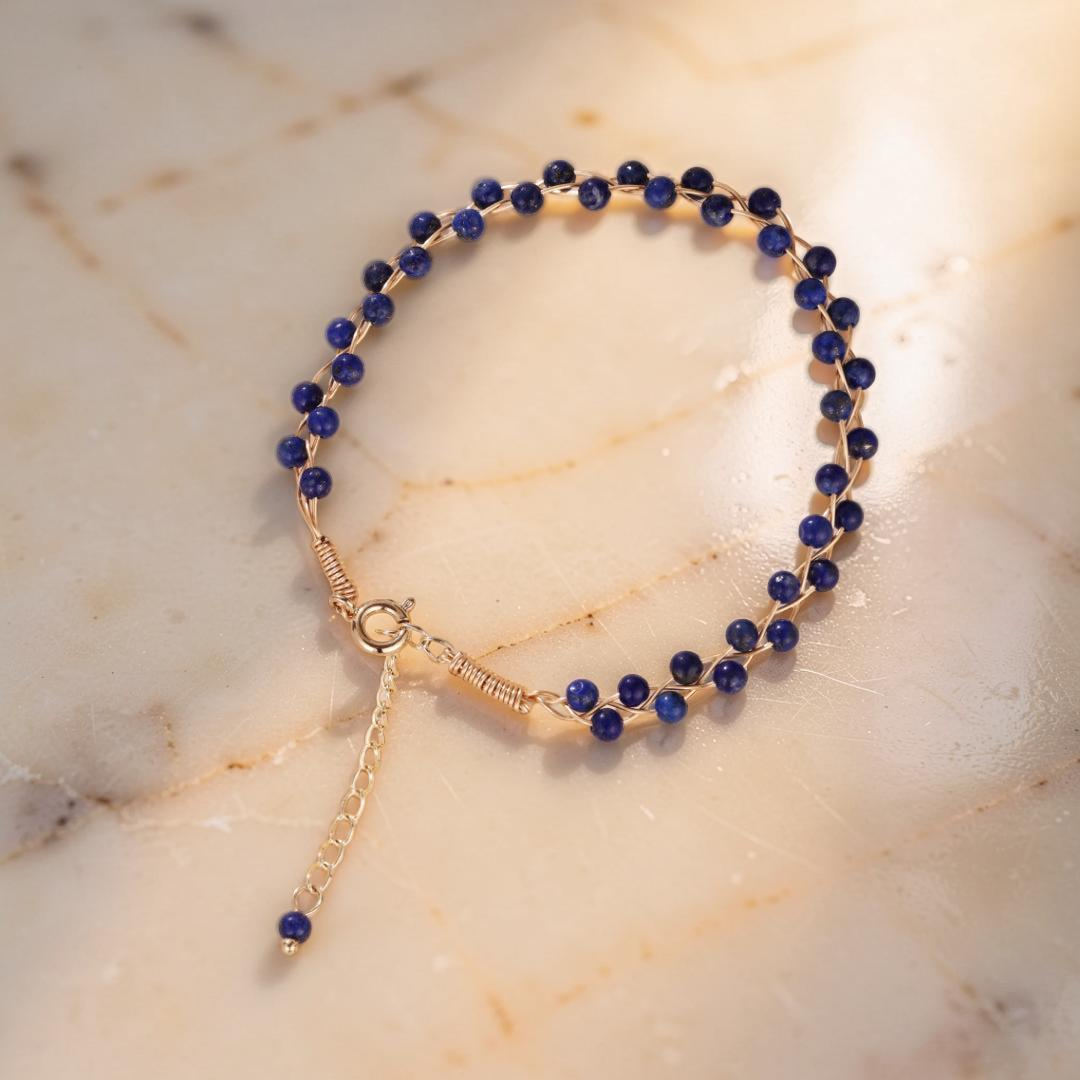ATELIER-TIBET – Bracelet Lapis Lazuli – Vague Céleste, Plaqué Or
