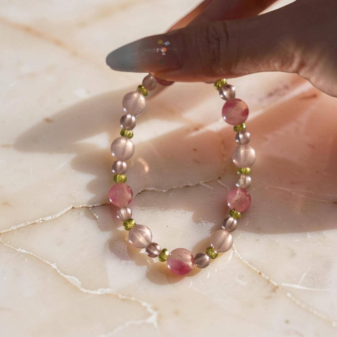 ATELIER-TIBET – Bracelet Rhodonite et Pierres naturelles – Fleurs de Printemps