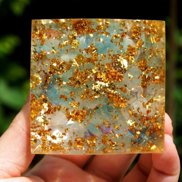ATELIER-TIBET Pyramide du Zodiac en Orgonite et Améthyste de 10cm symbole du Scorpion