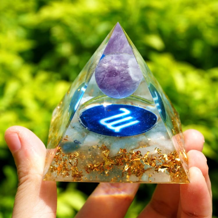 ATELIER-TIBET Pyramide du Zodiac en Orgonite et Améthyste de 10cm symbole du Scorpion