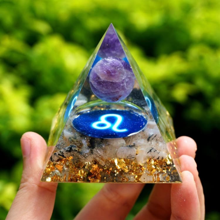 ATELIER-TIBET Pyramide du Zodiac en Orgonite et Quartz Rutile de 10cm symbole du Lion
