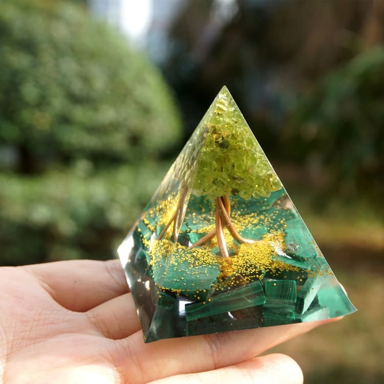 ATELIER-TIBET Pyramide en Orgonite et Malachite de 10cm