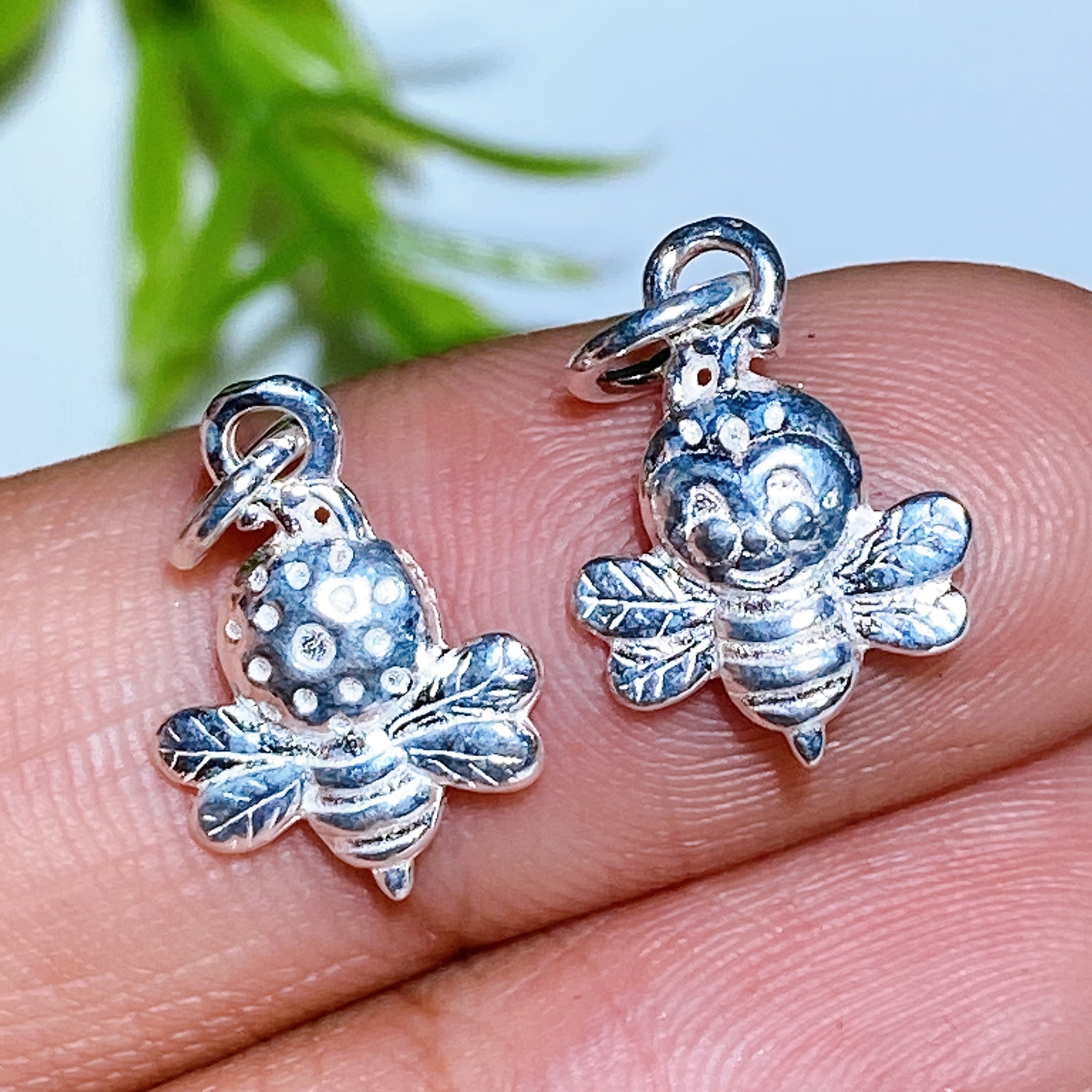 ATELIER-TIBET — Breloques Sculptées en Argent S925 — Charms Spirituels DIY pour Créations Personnalisées (5–15 mm)