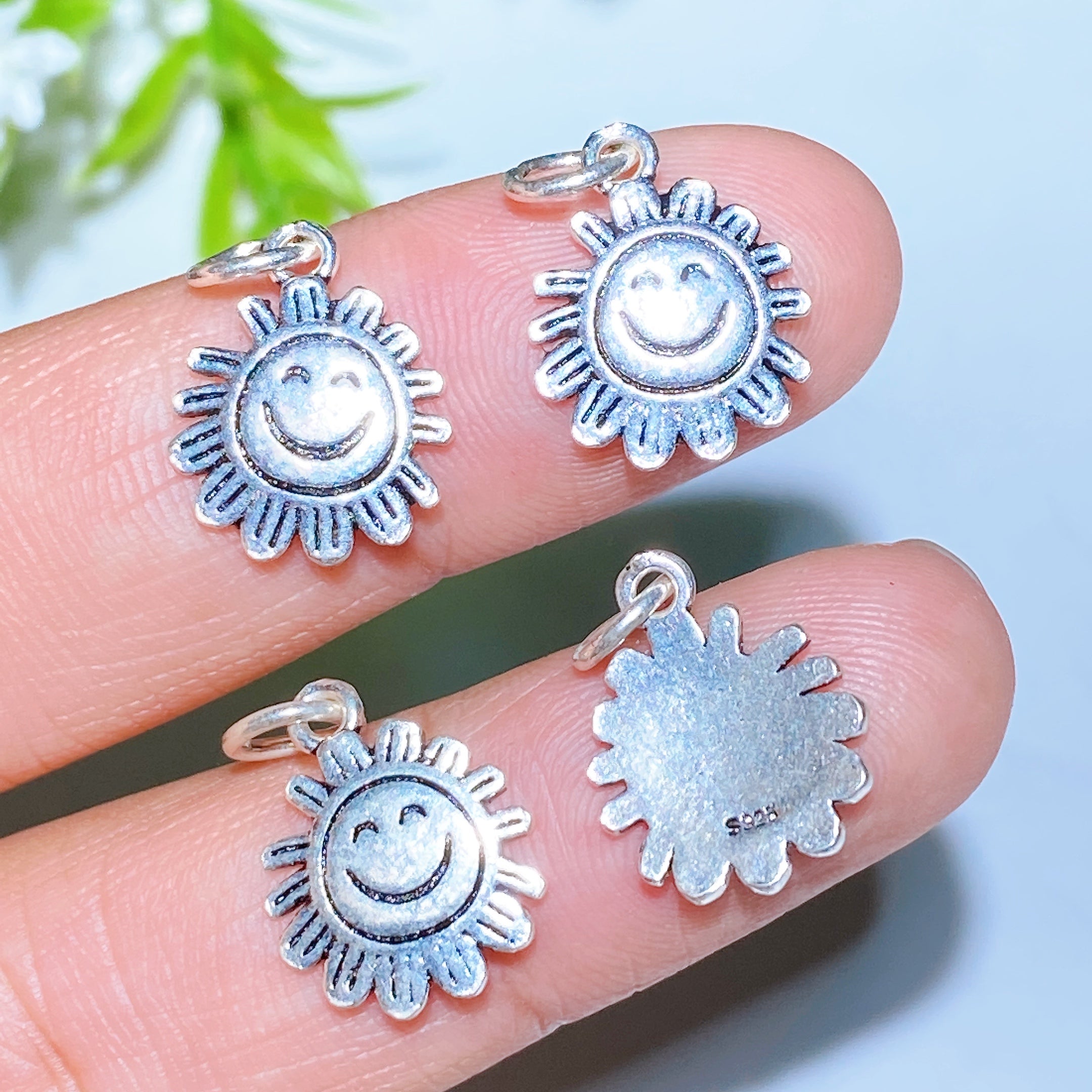 ATELIER-TIBET — Breloques Sculptées en Argent S925 — Charms Spirituels DIY pour Créations Personnalisées (5–15 mm)