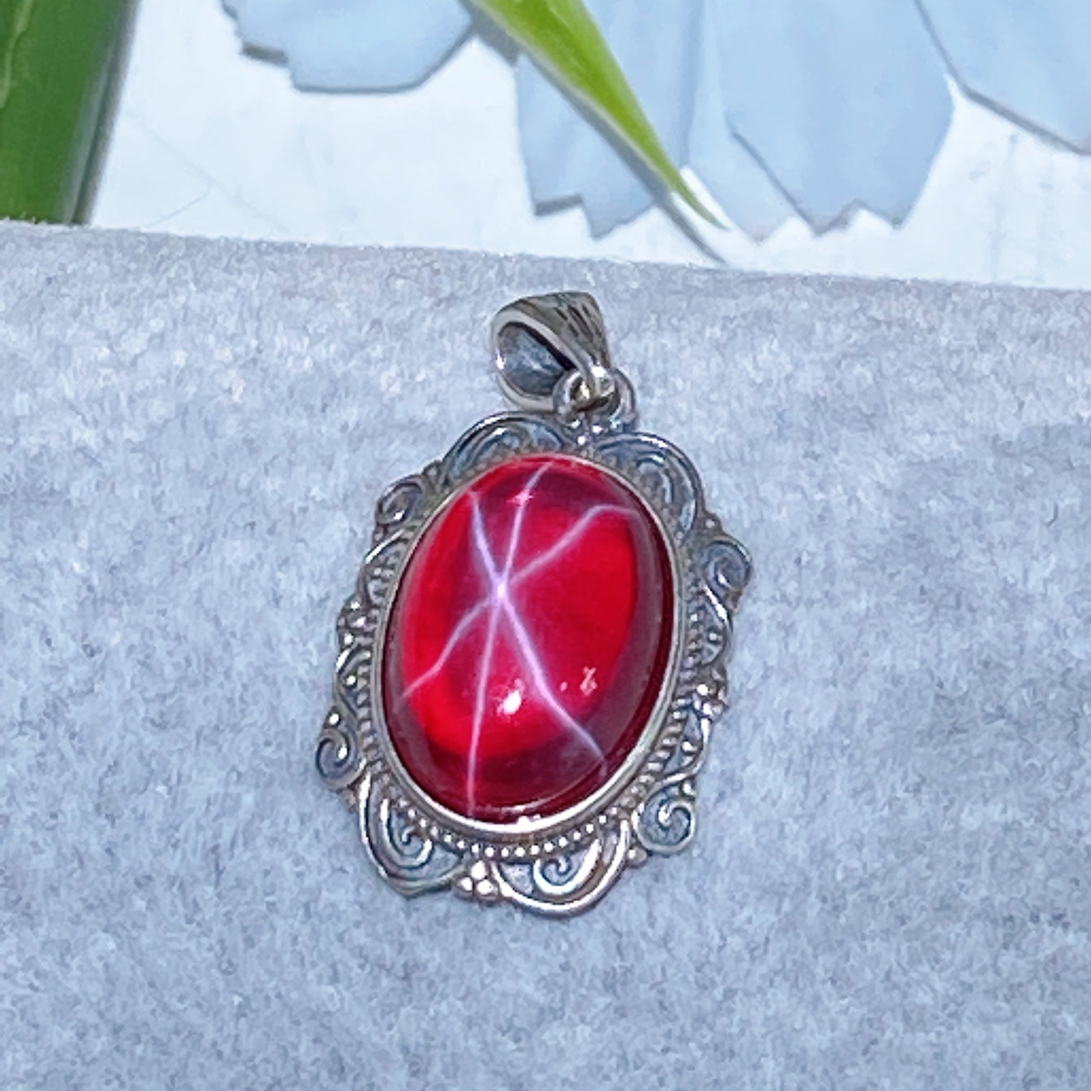 ATELIER-TIBET – Parure Rubis Étoilé Naturel Réactif UV en Argent 925