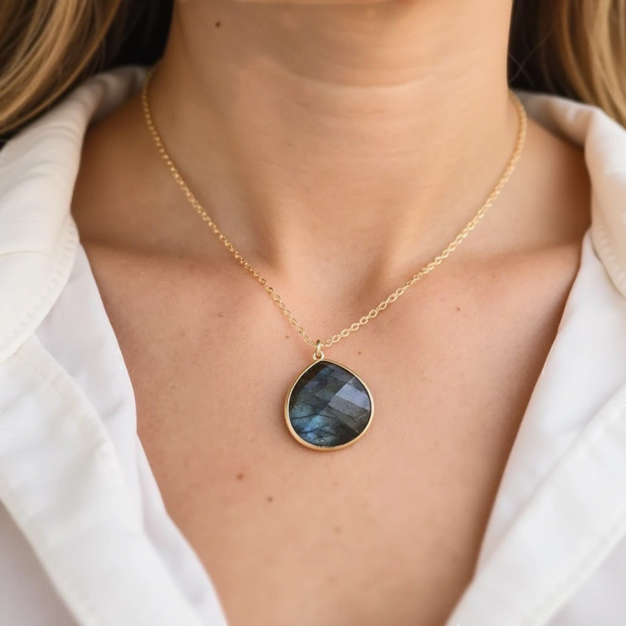 ATELIER-TIBET – Pendentif Protection Élégant en Labradorite