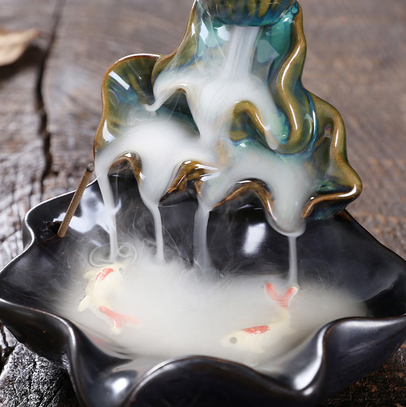 ATELIER-TIBET Porte-Encens à Reflux Lotus avec Poisson Koi en Céramique – 11,5 cm
