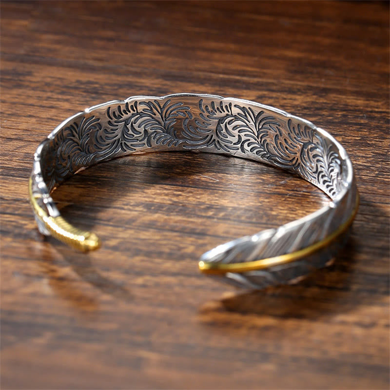 ATELIER-TIBET – Bracelet Manchette en Cuivre Sculpté, Motif Plumes Ajustable