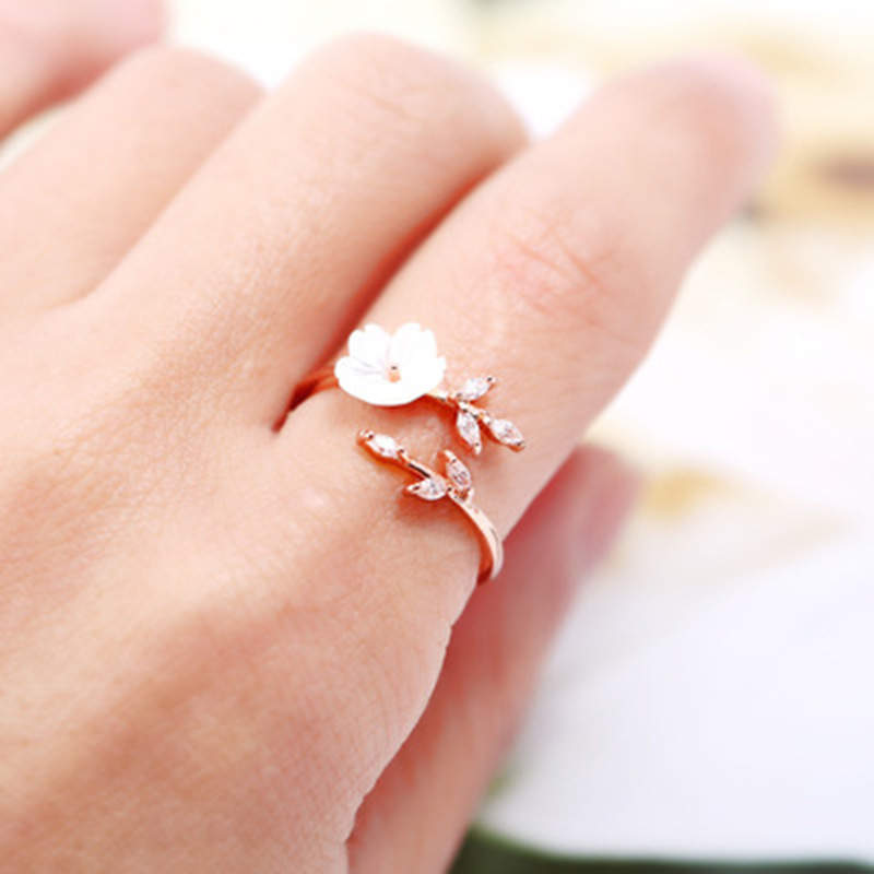 ATELIER-TIBET – Bague Porte-Bonheur Unisexe en Cuivre – Motif Feuille de Prunier (Ajustable)