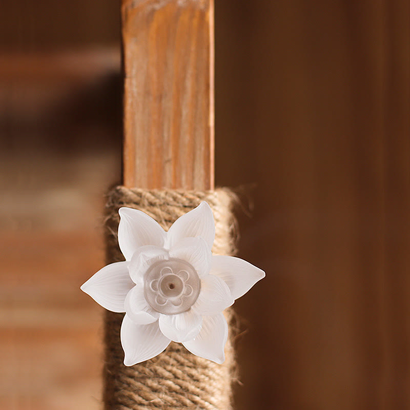 ATELIER-TIBET – Porte-Encens Lotus Blanc en Cristal Liuli – Méditation & Sérénité
