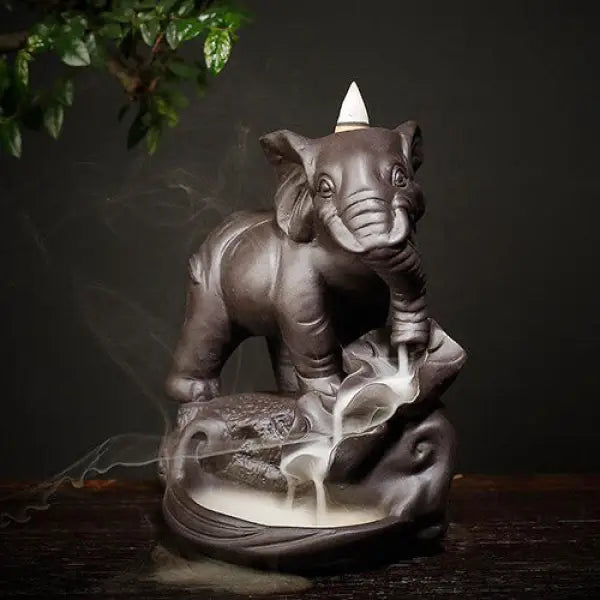 ATELIER-TIBET – Brûle-Encens Cascade Éléphant en Céramique 4 Une présence décorative douce pour une atmosphère apaisante  A