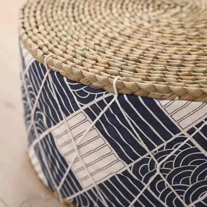 ATELIER-TIBET – Coussin de Méditation Japonais Bleu en Paille Naturelle – 30 × 20 cm