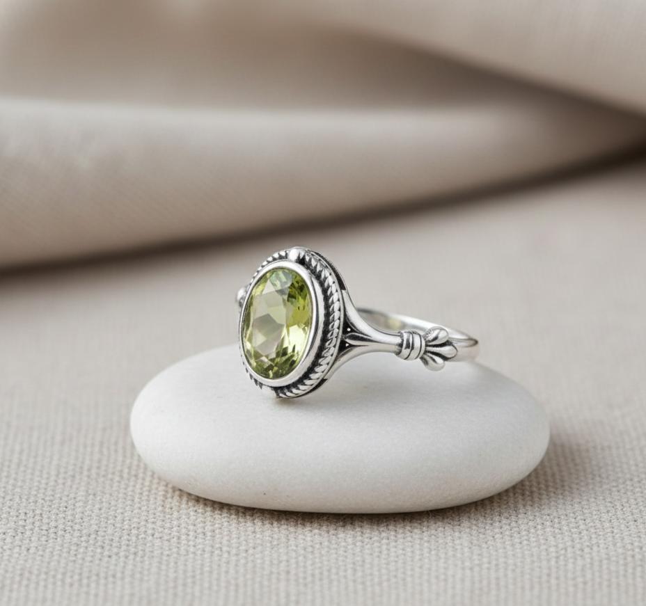 ATELIER-TIBET – Bague Clarté d’Esprit en Péridot Naturel & Argent Sterling 925