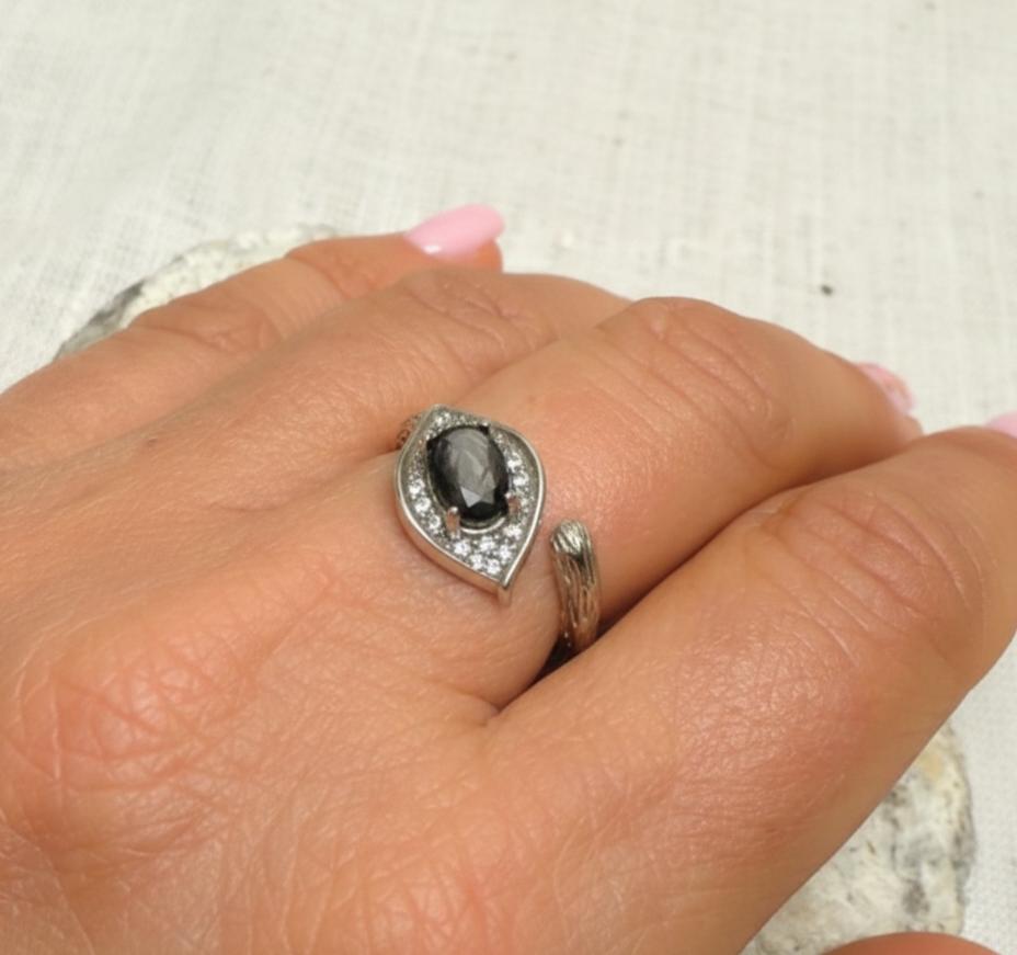 ATELIER-TIBET – Bague Dhairya en Obsidienne Dorée & Argent Sterling 925 Ajustable