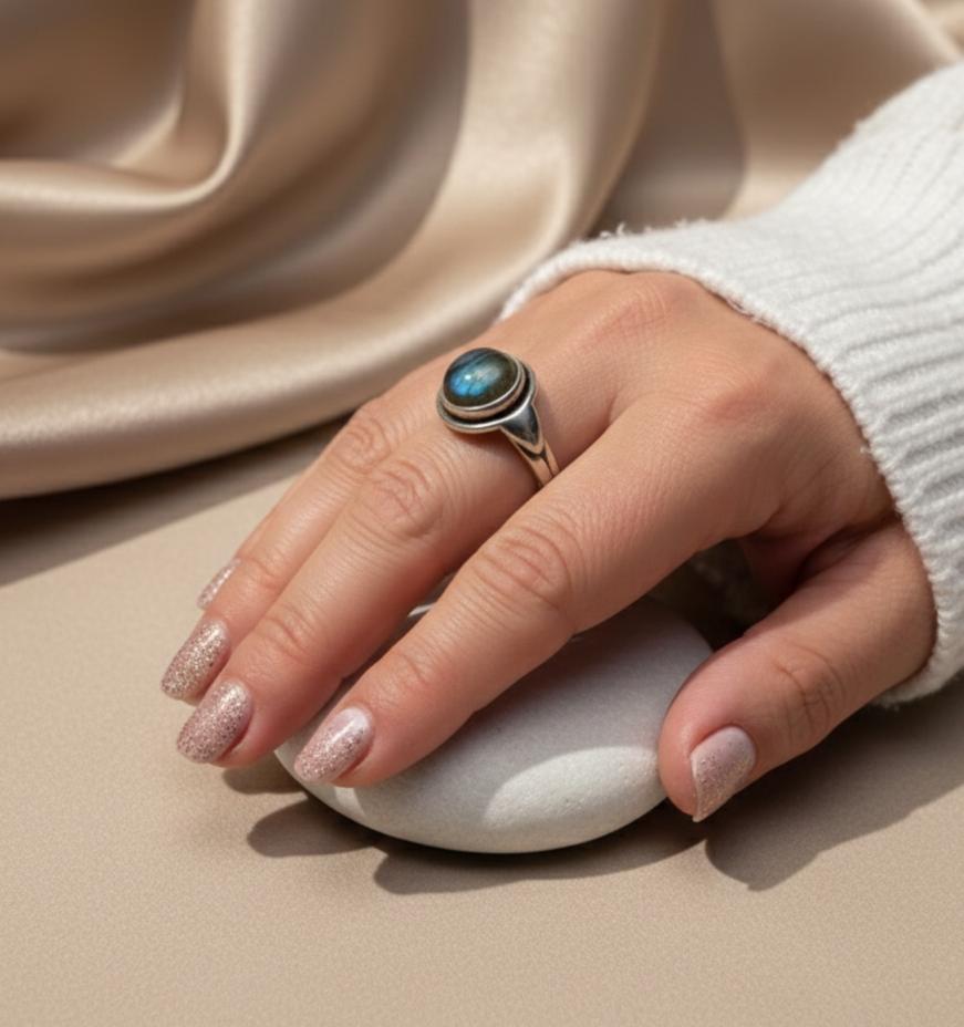 ATELIER-TIBET – Bague Divya en Labradorite Naturelle & Argent Sterling 925