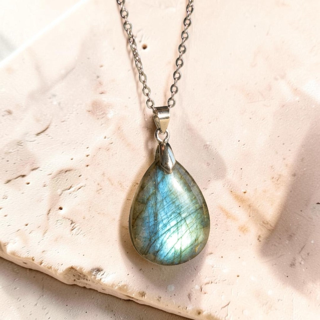 ATELIER-TIBET – Pendentif Protection Intuitive en Labradorite